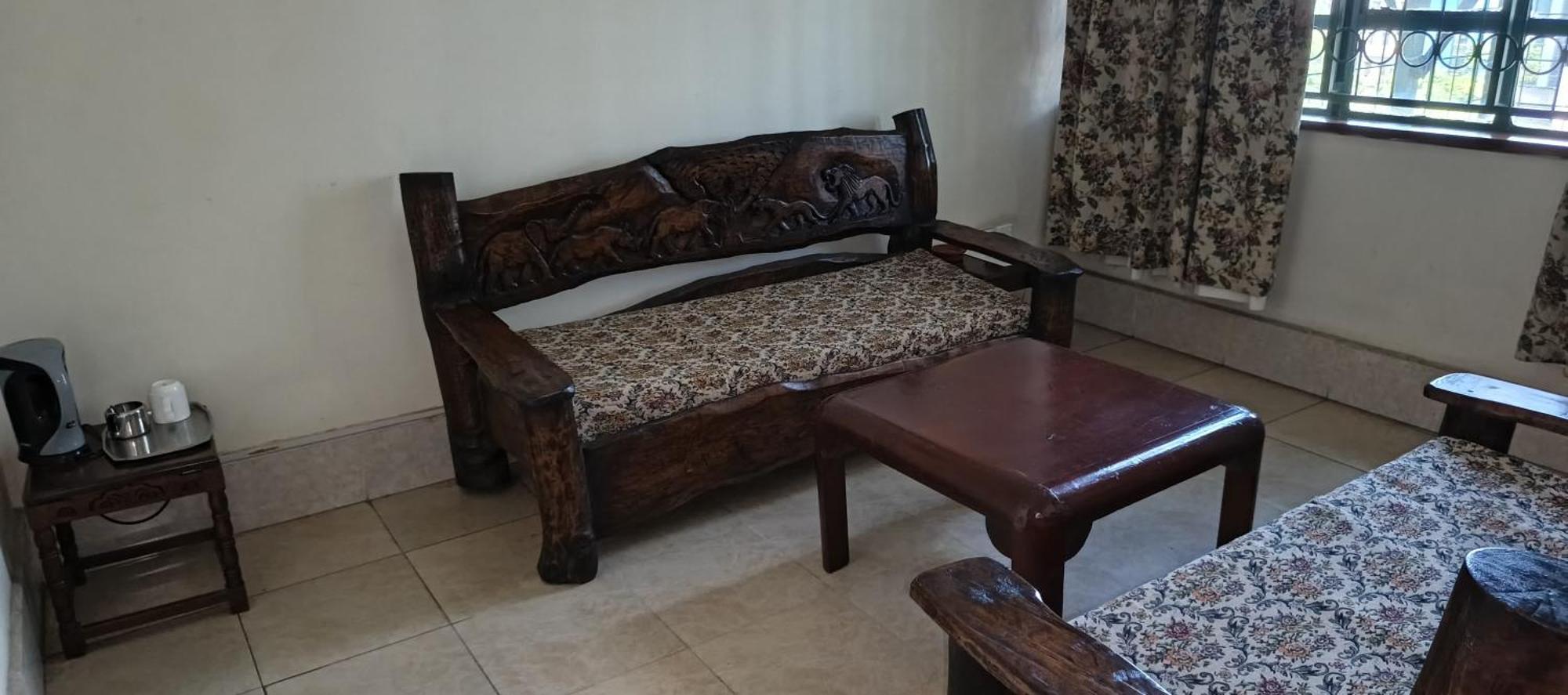 Kenya Comfort Hotel Найроби Экстерьер фото