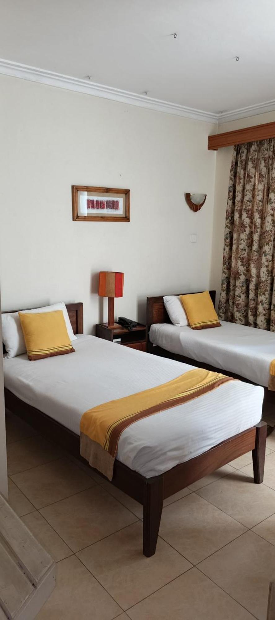 Kenya Comfort Hotel Найроби Экстерьер фото