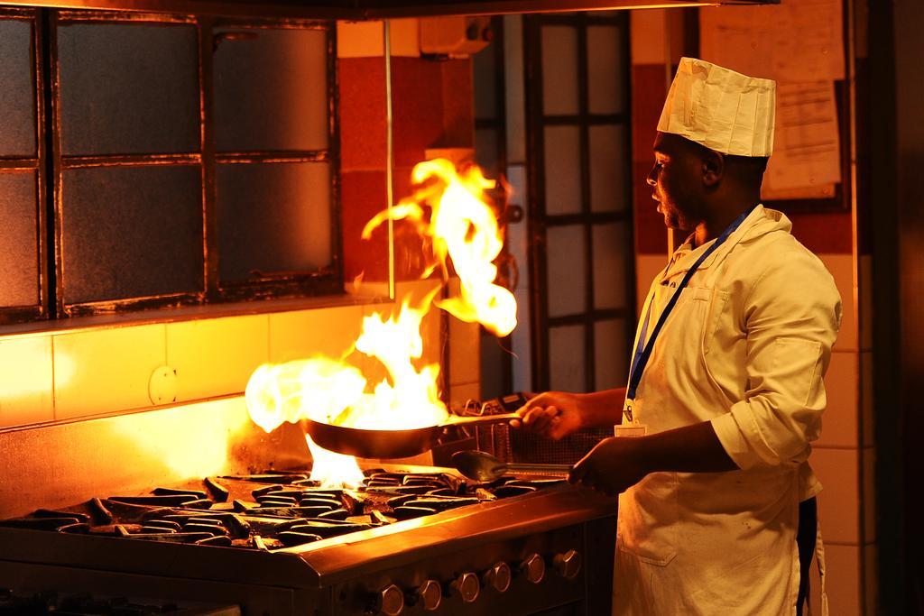 Kenya Comfort Hotel Найроби Экстерьер фото